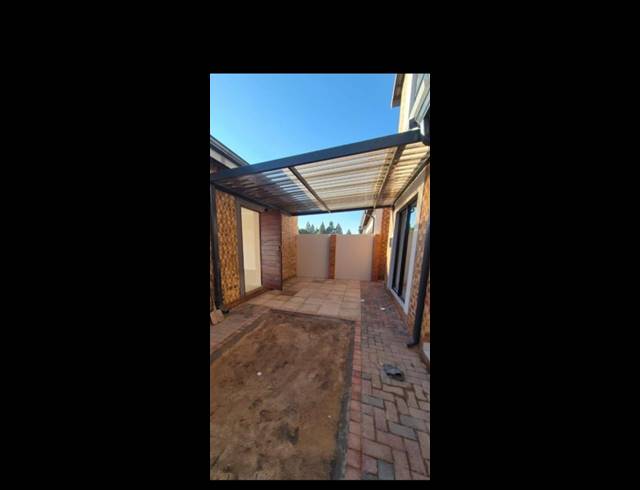 3 BEDROOM TOWNHOUSE TO LET IN DEL JUDOR EXT 4